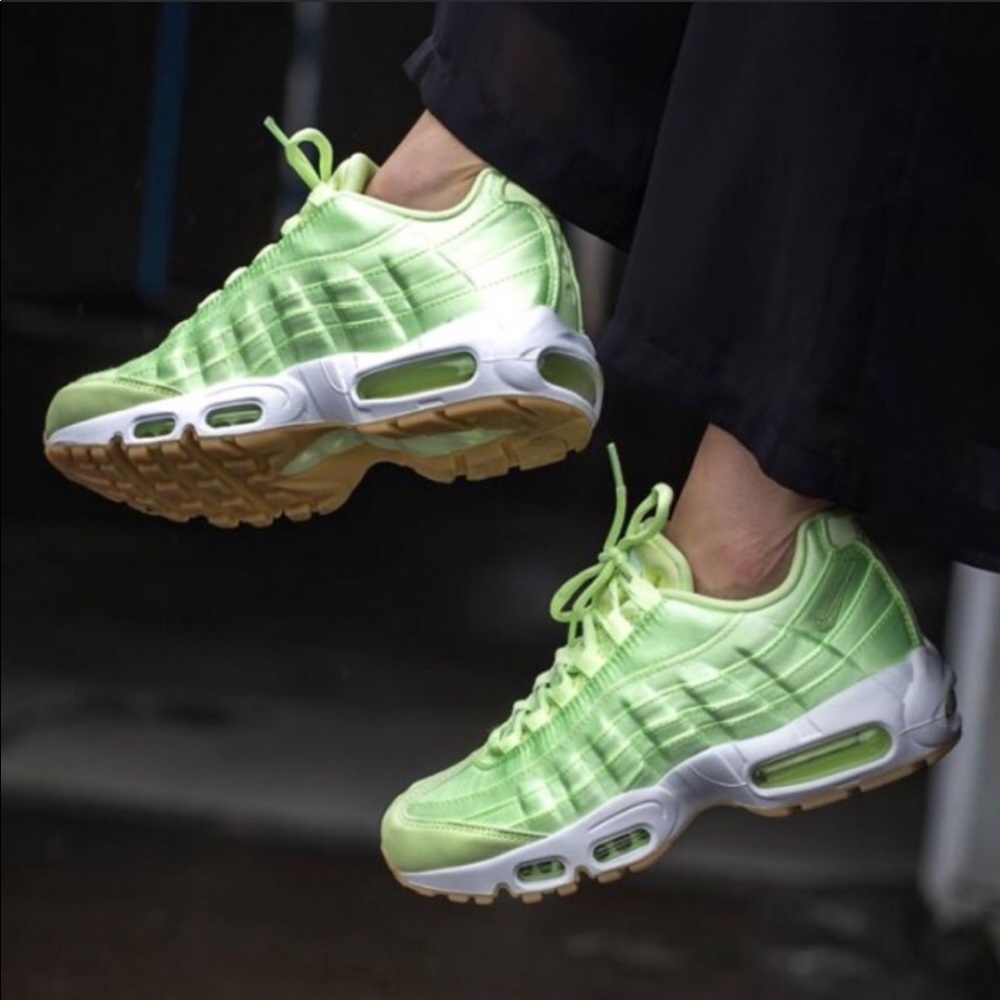 NWTNike Air Max 95 Rare satin - Picture 2 of 8
